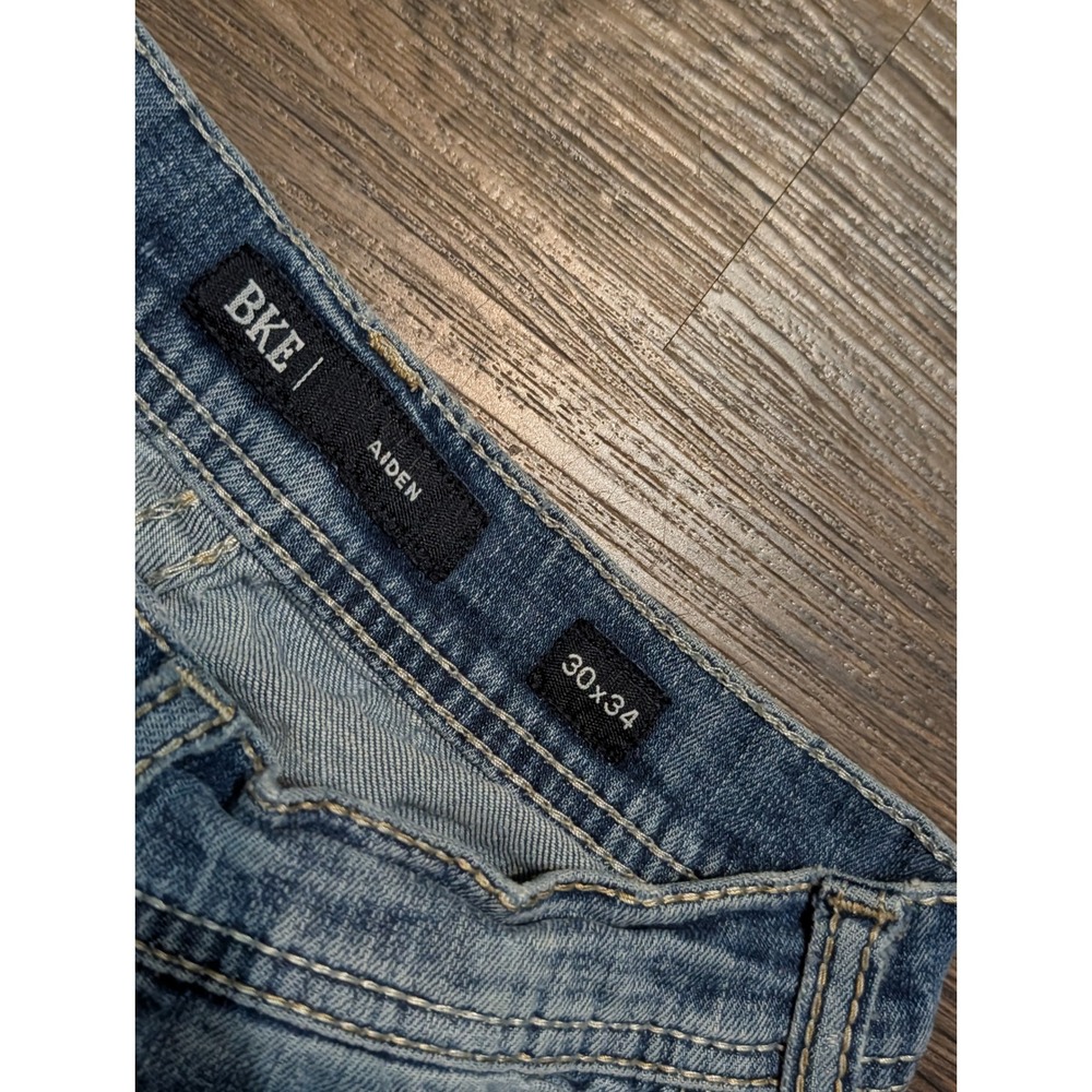BKE Aiden Straight Leg Jeans Mens 30x34 Medium Wash Distressed Embroidered Y2K - Picture 7 of 8